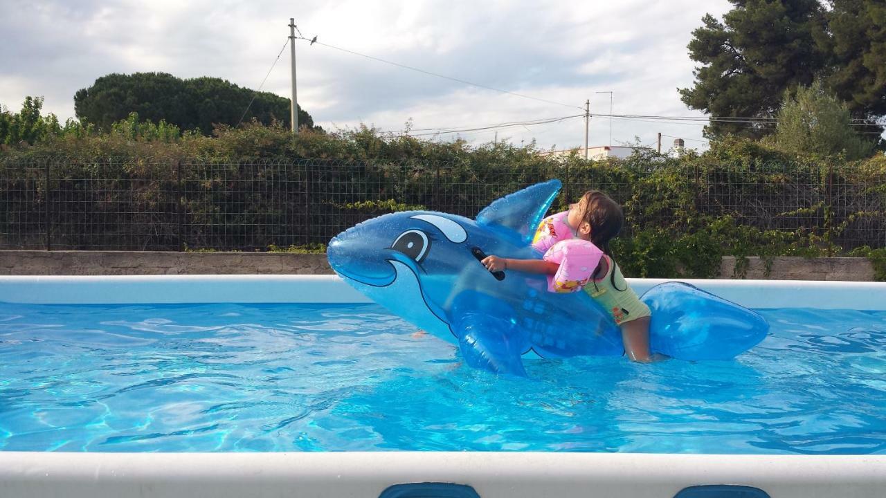 Daniela E Rebecca